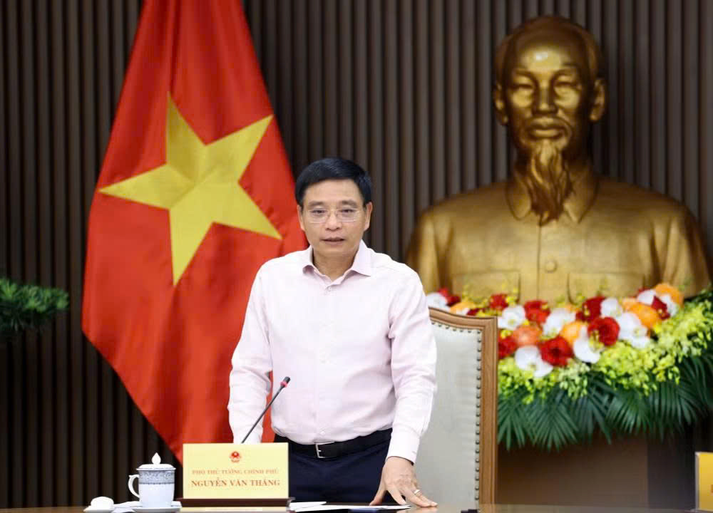 Deputy PM urges full operation of international financial center